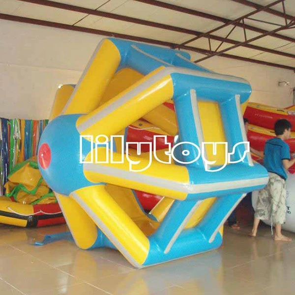 Hot Sale Sealing Inflatable Roller Water Windmill for Park